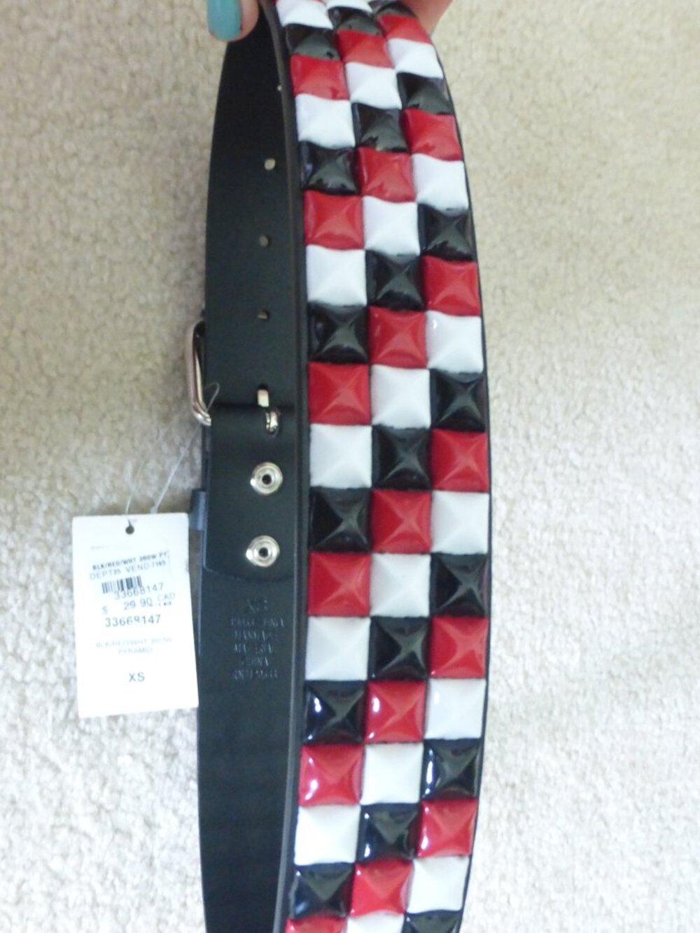 NWT HOT TOPIC kids black, red and white pyramid studded belt size XS